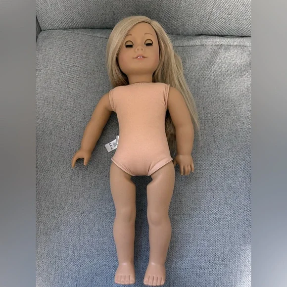 American Girl Doll Truly Me #39 with Blonde Hair and Hazel Eyes - Picture 8 of 10